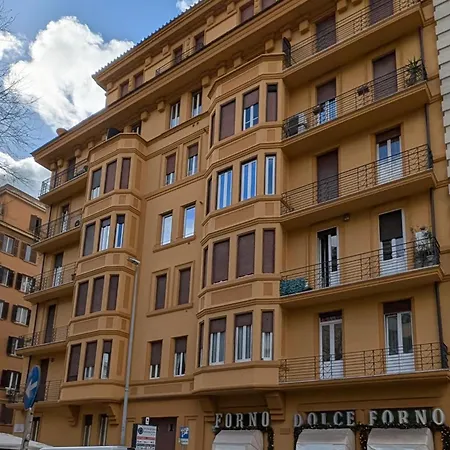 Eleganza E Stile Capitolino *